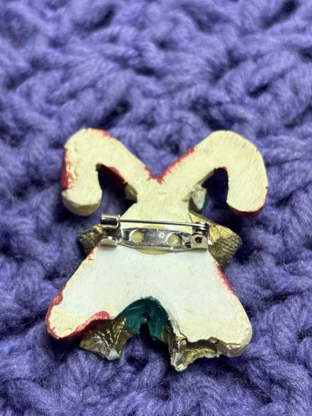 Vtg Resin Christmas Candy Cane Brooch Bow holly Berries Leaves Rustic 1.75 inch
